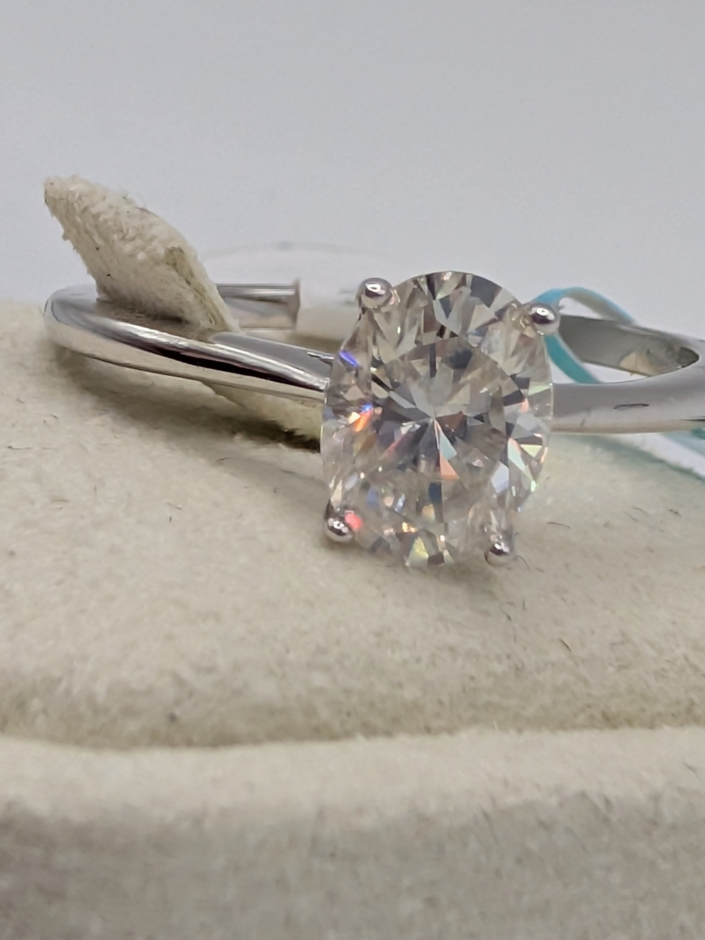 NWT Moissanite Ring 1.50 CTW Oval Solitaire 925 Sterling Silver Size 9